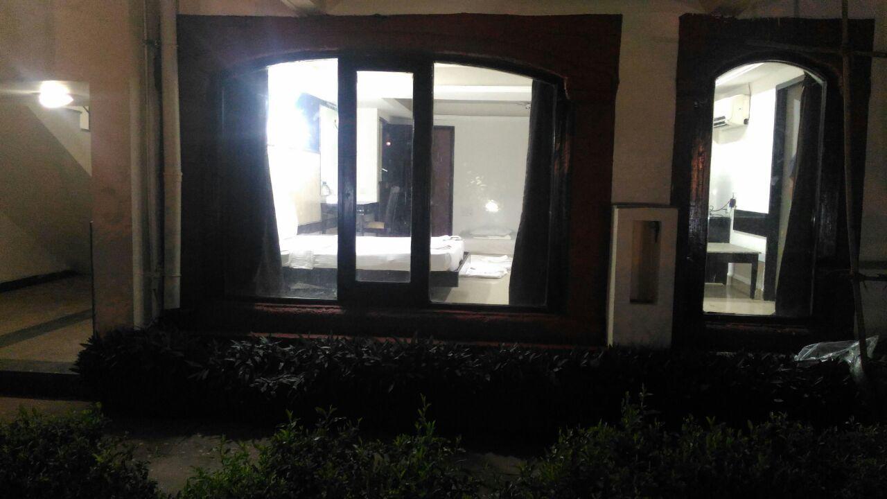 Hotel Ocean Waves Sun Baga Exterior foto